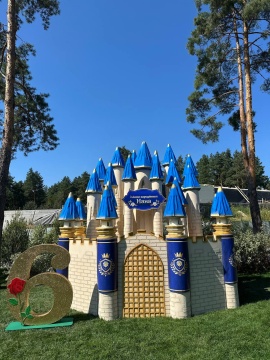 Замок "Красуня та чудовисько"
