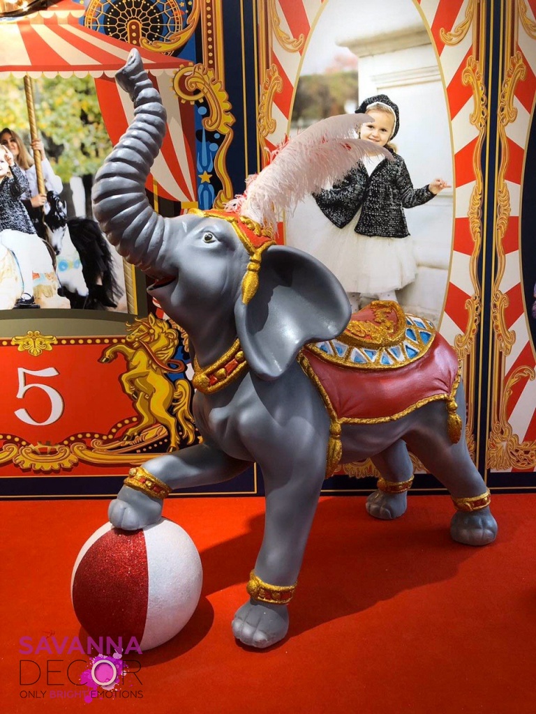 Цирковой слон 