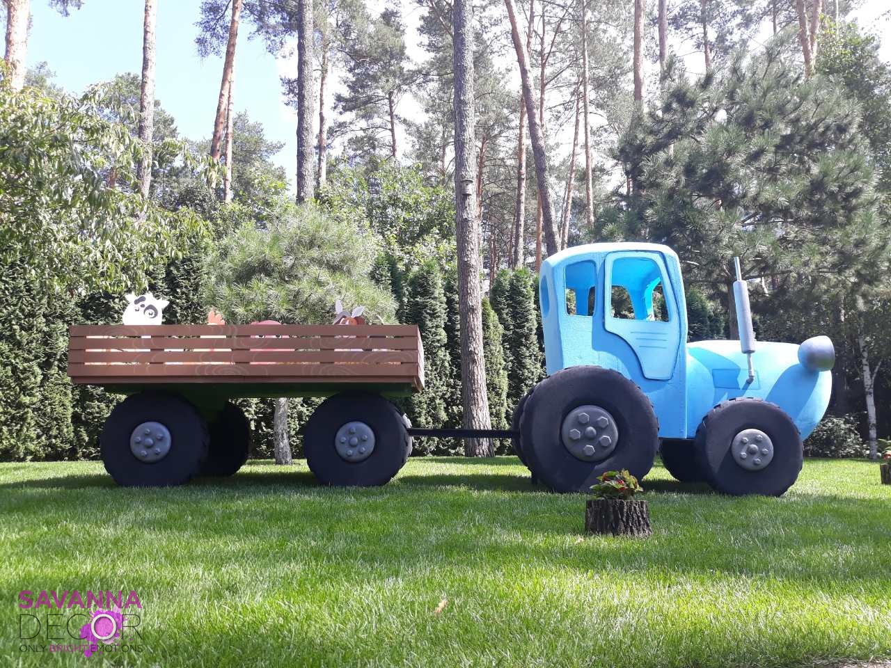 Синій трактор