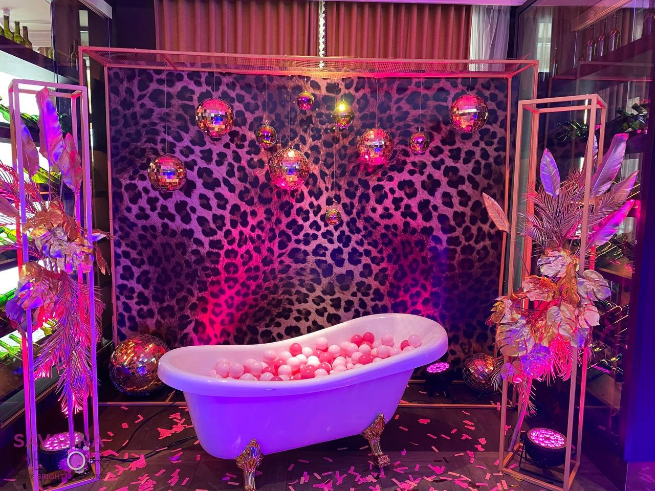 Металевий конструктив з індивідуальним наповненням