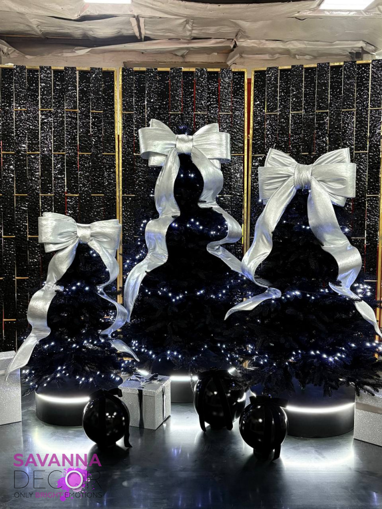 Чорні ялинки